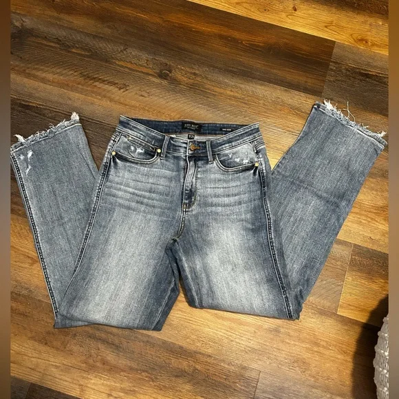 Judy Blue Denim Jeans - Picture 3 of 6